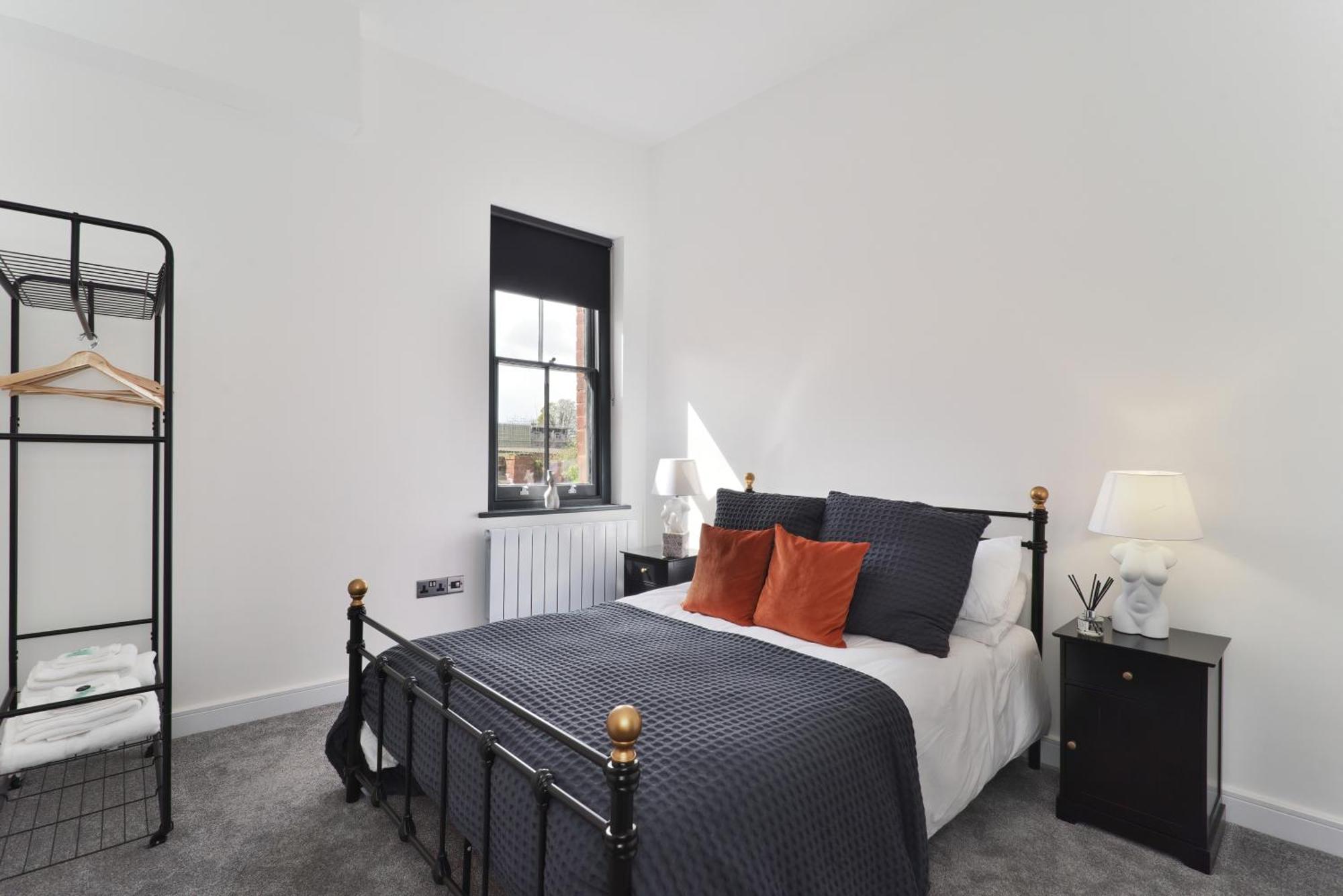 Apartment 3, 15 West Street
