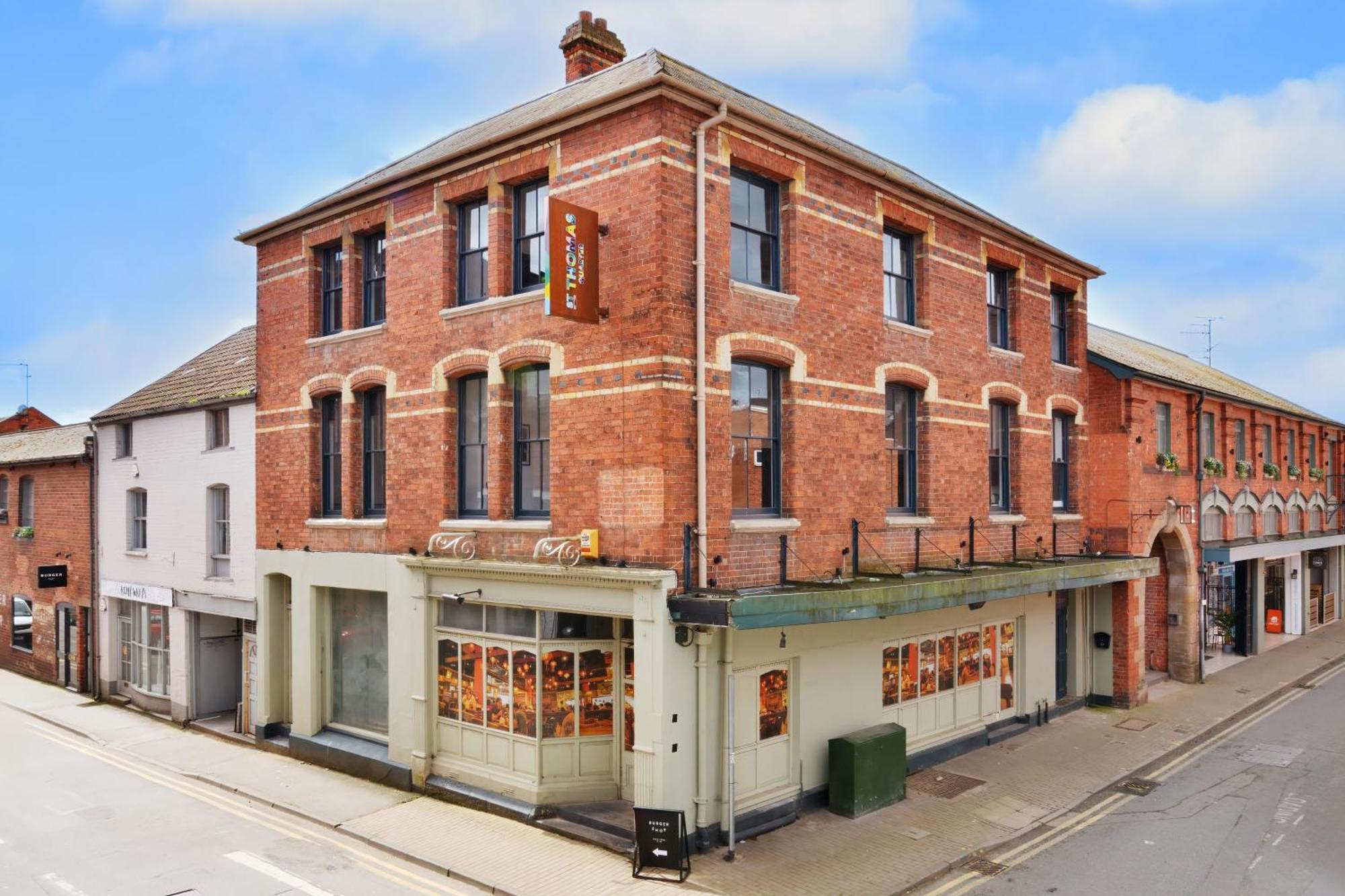 3, 15 West Street Apartment *