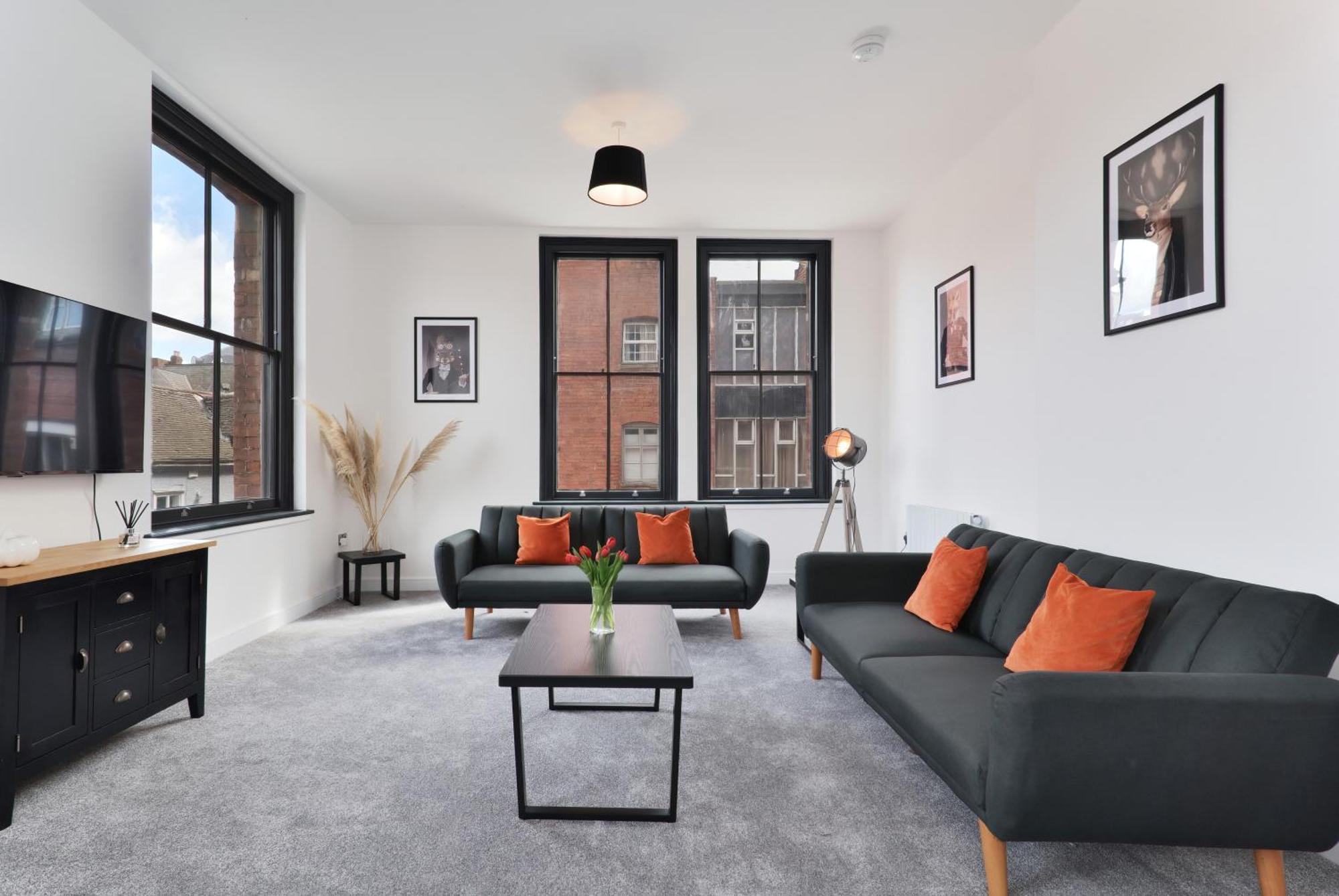 3, 15 West Street *